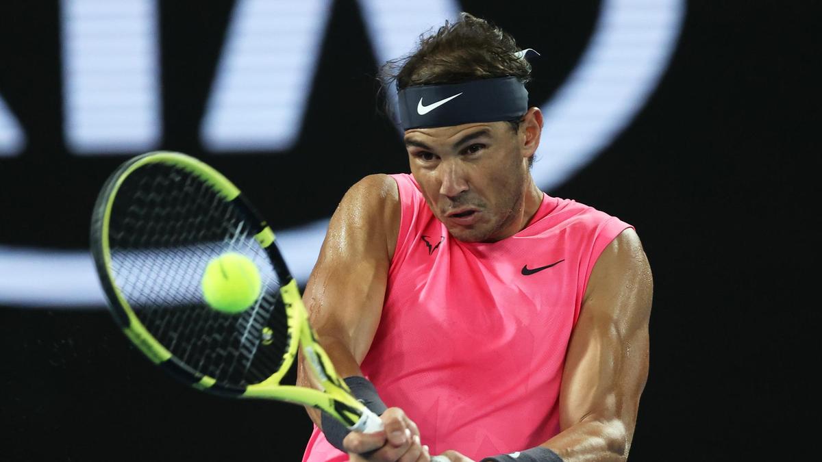 Nadal moves into Australian Open third round
